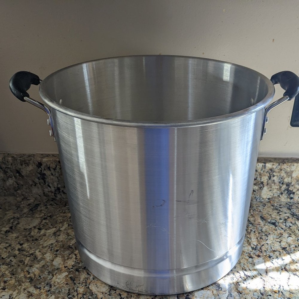 Mexicana 32 qt. Aluminum Stovetop Steamer with Glass Lid